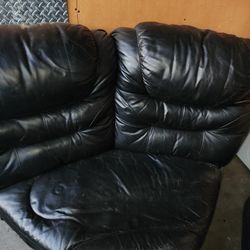 Corner Black Leather Seat/ Sofa. 10.00. Must Have Truck Or Big Suv To Take. I CAN Deliver.
