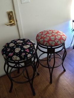 2 Barstools With Sugarskulls