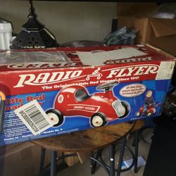 Radio Flyer Little Red Roadster 