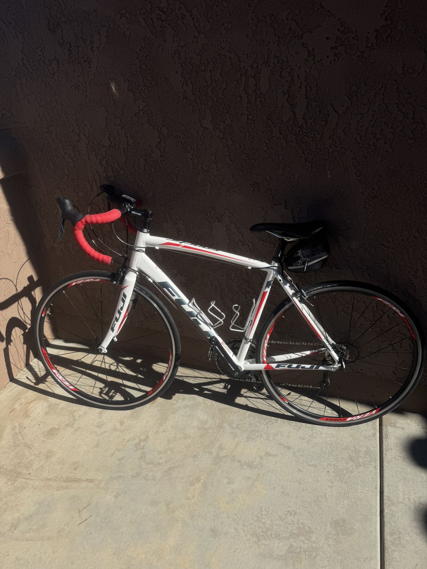 Fuji Sportif Road Bike 54cm