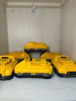 DeWalt 20V XR 4Ah Lithium-Ion Battery Pack