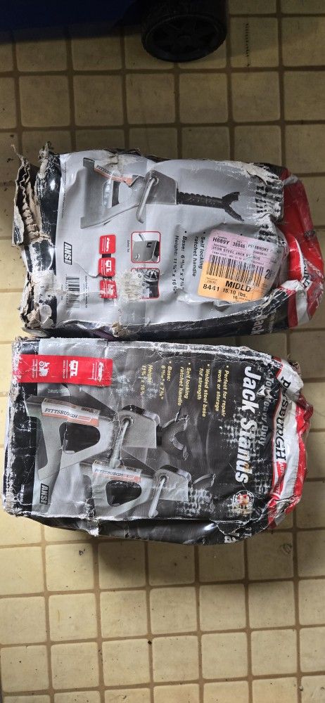 Pittsburgh Jack Stands, Damaged Boxes Never Used