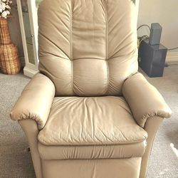 Lovely Leather Lazy Boy Rocking Recliner - In Great Shape