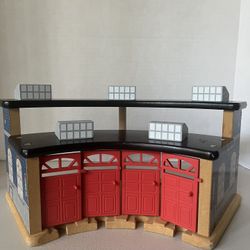 Thomas The Train Wooden Railway Tidmouth Shed Roundhouse Station Toys R Us