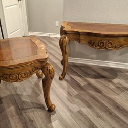 ANTIQUE ENTRYWAY TABLE & END TABLE  (SERIOUS BUYERS ONLY PLEASE🙏🏻)READ FULL DESCRIPTION BEFORE ASKING PLEASE🙏🏻IF IT'S POSTED IT'S AVAILABLE 👀 