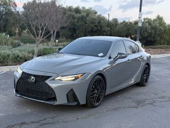 2022 Lexus IS