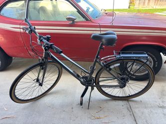 Giant LIV Escape Step Through Hybrid Bicycle size medium with rack