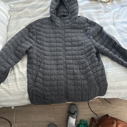Men’s North face Thermoball Jacket size L
