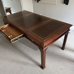 Vintage Sligh-Lowry Chippendale Style Leather Top Mahogany Executive Desk