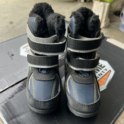 Toddlers Snow Boots Size 10
