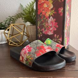 Gucci Blooms Supreme Floral Slide Sandal