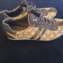 7.5 Coach Shoes 