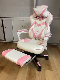 ZEANUS Pink Reclining Gaming Chair with Footrest and Massage