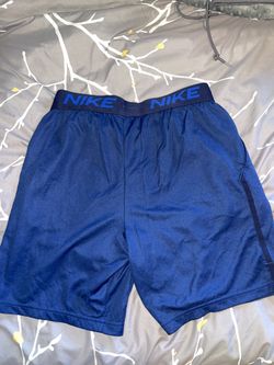 Men’s Nike Blue Shorts (Medium)