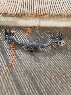2024 Dodge Ram 1500 Tow Hitch Assembly – $100