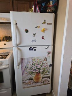 Fridge FREE pick up today!