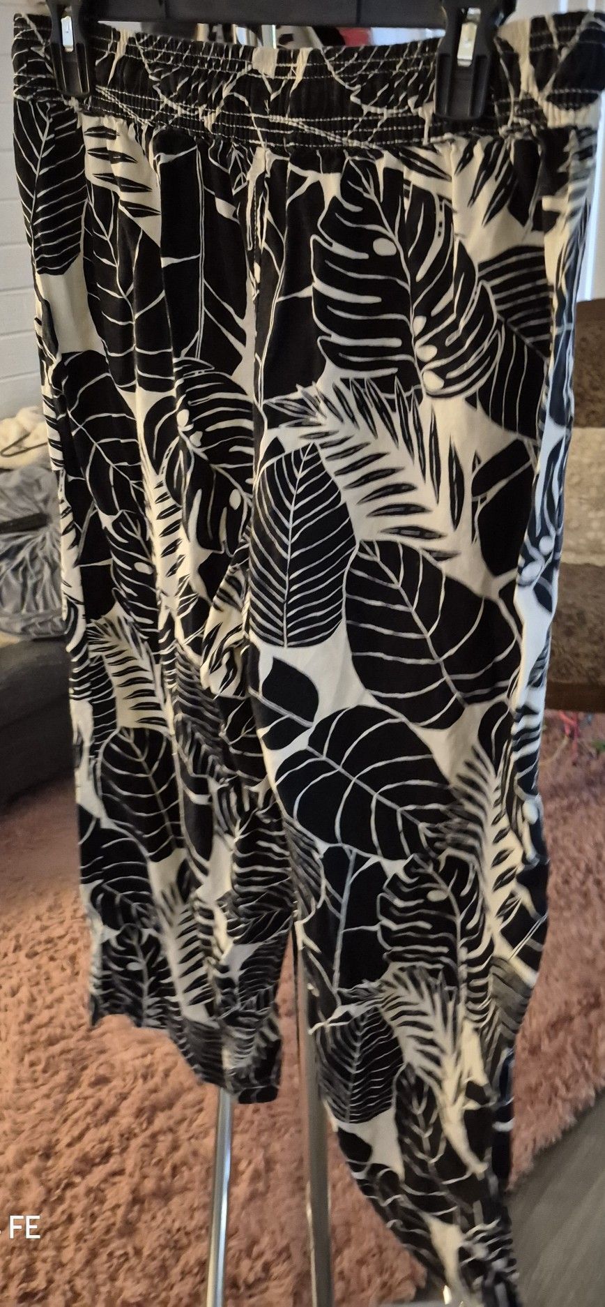 NEW CASUAL PANTS BY CYNTHIA RYLEY