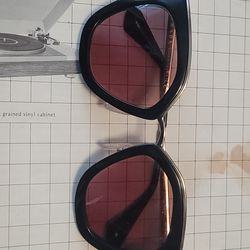 Women's Prada Sunglasses $125 Pickup In Oakdale