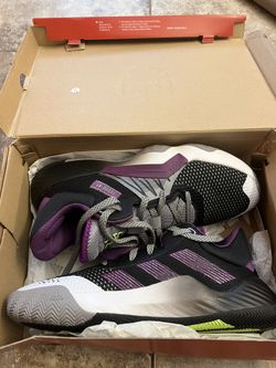 Adidas - Size 10 (men’s)