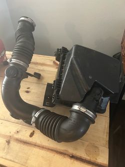 Subaru wrx OEM Air cleaner assembly