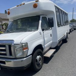 2007 Ford E-450 Mini Bus