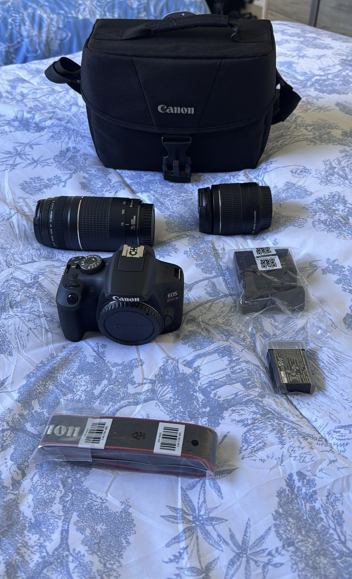 Canon EOS Rebel T7 DSLR Video Two Lens Kit