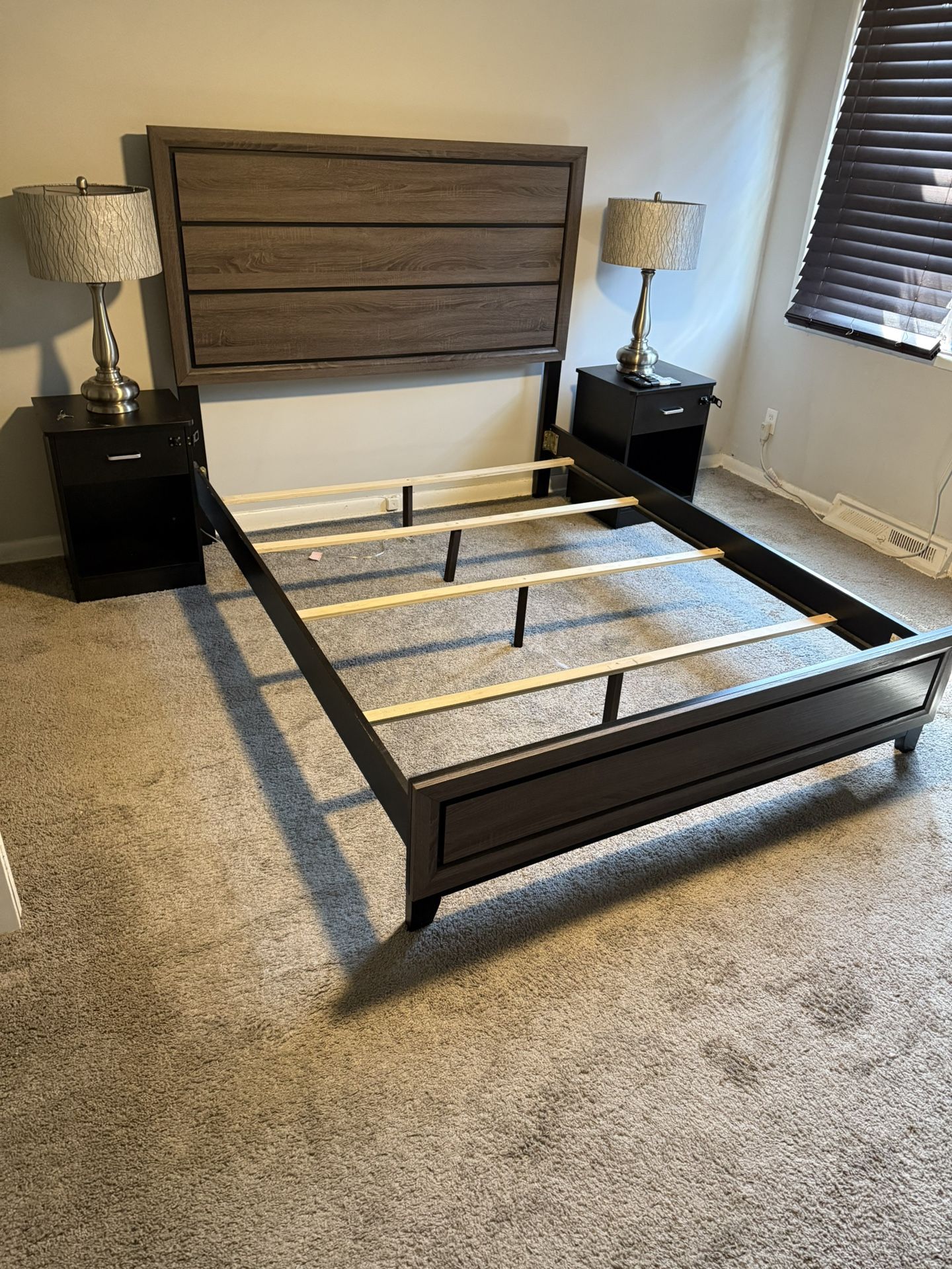 Queen Bed With Dresser Set