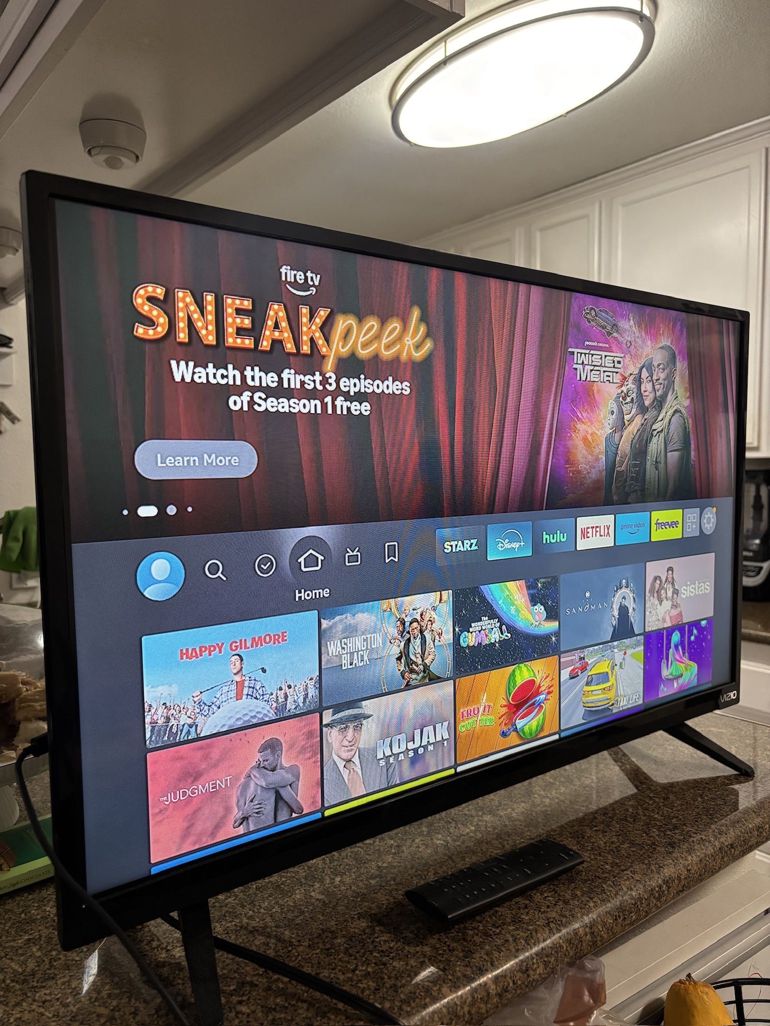 Vizio 32" TV (Not A Smart TV!)