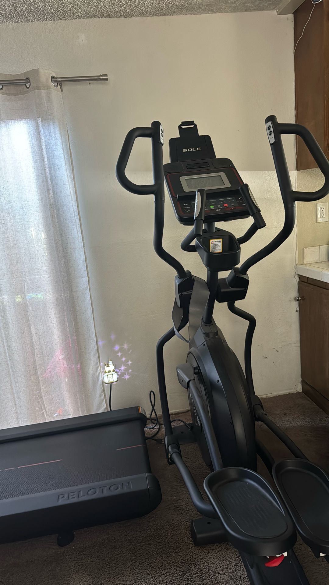 Elliptical SOLE E35