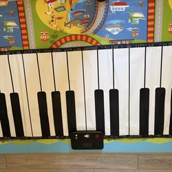 FAO Schwarz Floor Piano