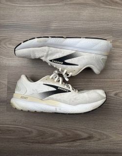 Brooks Ghost 16 White Pelican Oyster