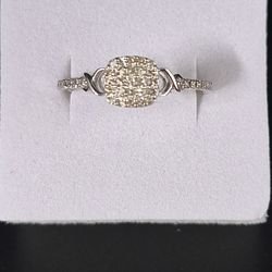 10kt Whitegold Diamond Ring 