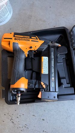 2-1/8-in-in 18 - Gauge Pneumatic Straight Brad Nailer