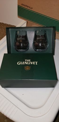Never used Glenlivet Scotch glass tumblers
