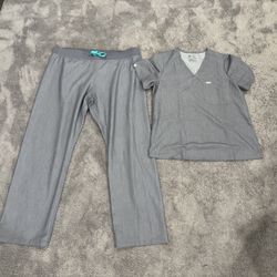 L/XL FIGS Graphite Scrub Set