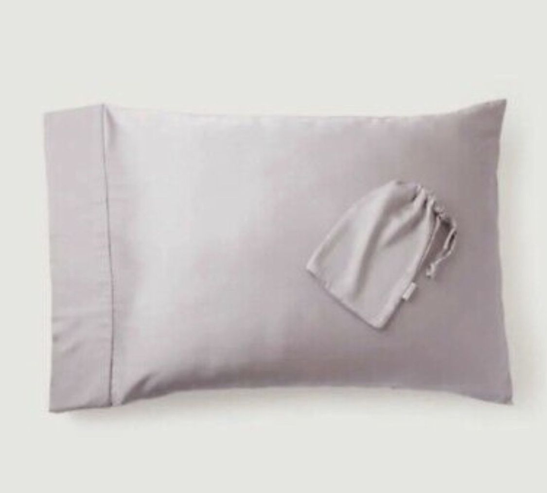 ettitude Travel Beauty Silky Pillowcase with Pouch