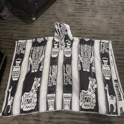 llama wool Poncho unisex Peruvian handwoven hooded poncho