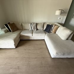 New Large Sectional With Accent Pillows Included 
