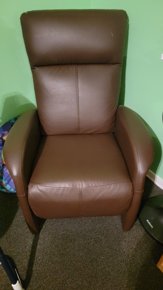 Brown Recliner For Small Spaces