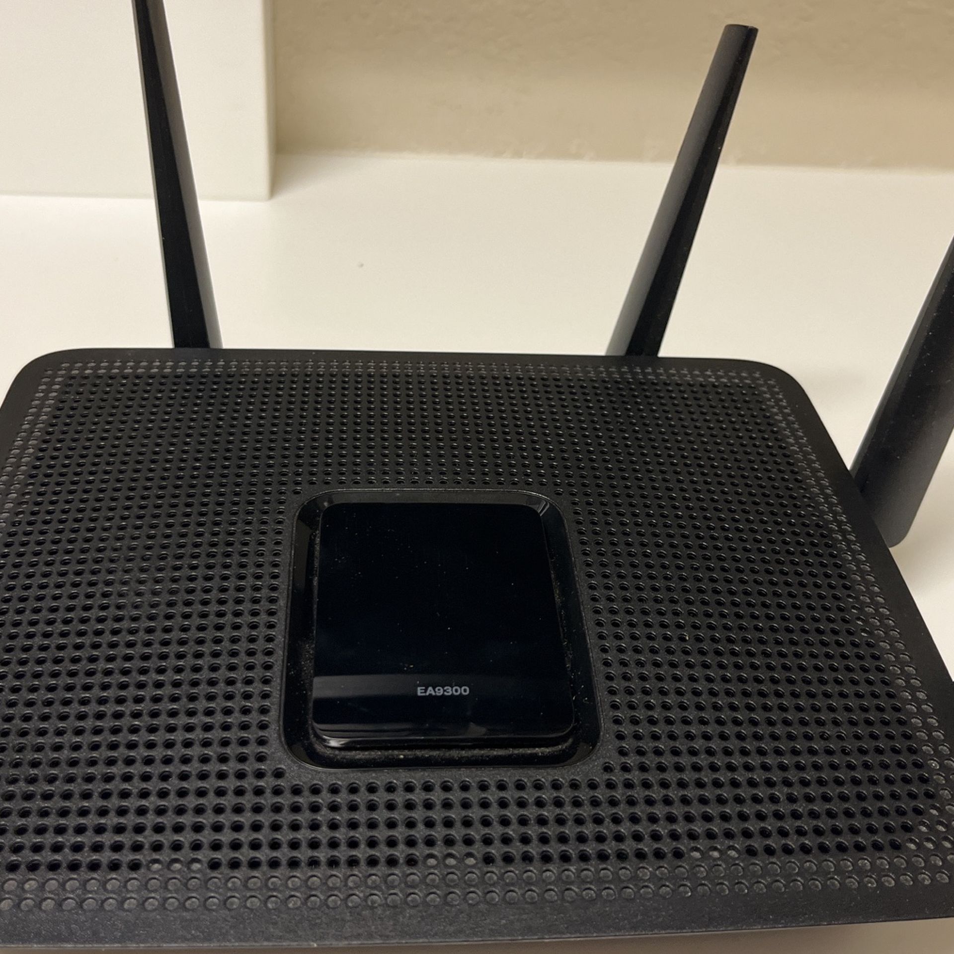Linksys EA9300 Router