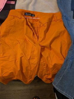 Women's Clothes And Waist Trainers Can Be Sold Separately 