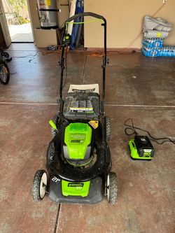 Greenworks Pro Lawnmower works good Brushless mower