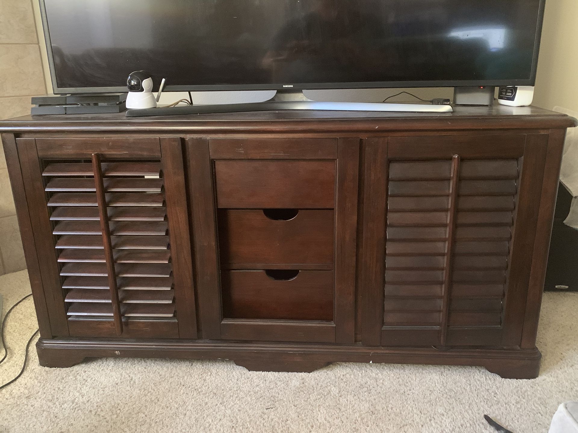 Solid Wood TV Stand With Storage