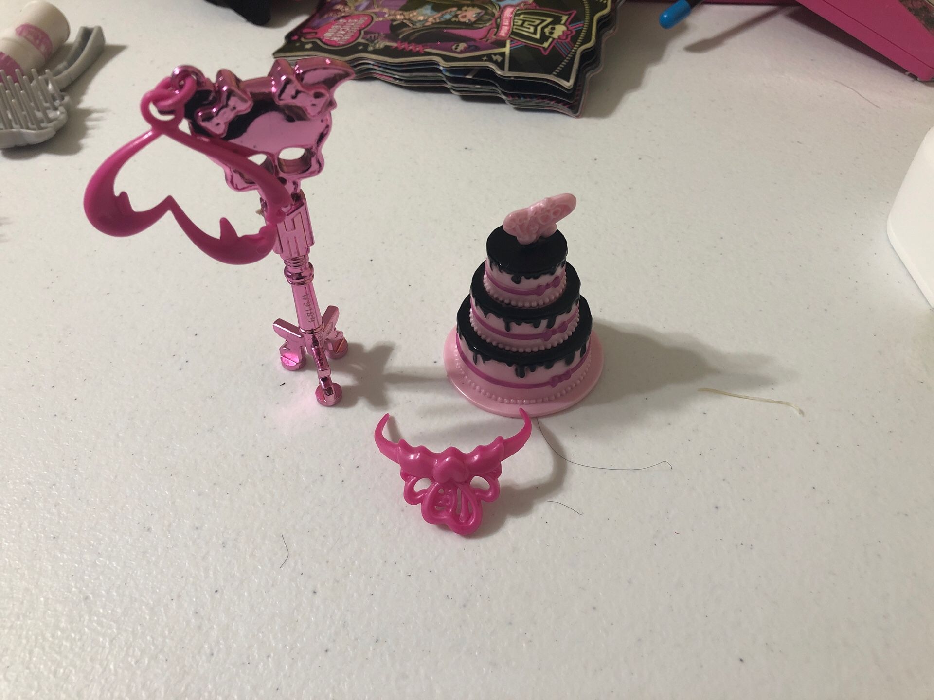 Monster High Sweet 1600 Draculaura Items