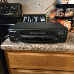 4 Head HQ HI-FI Stereo VCR/VHS PLAYER. "CHECK OUT MY PAGE FOR MORE DEALS "