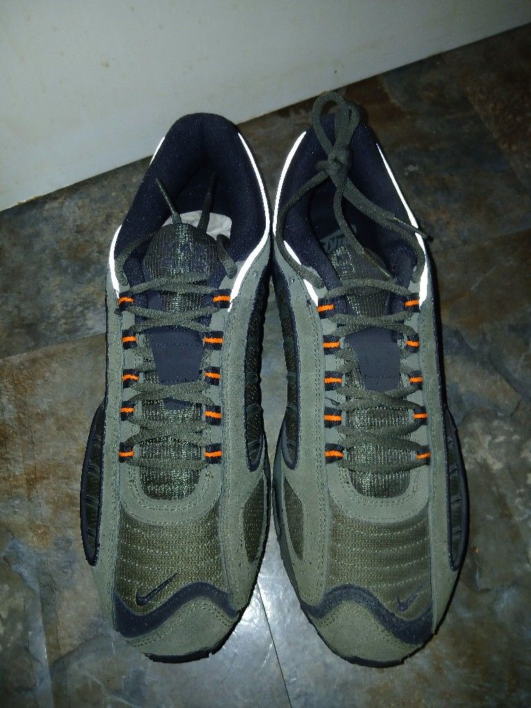 9 NEW PAIRS MEN'S NIKE SHOES