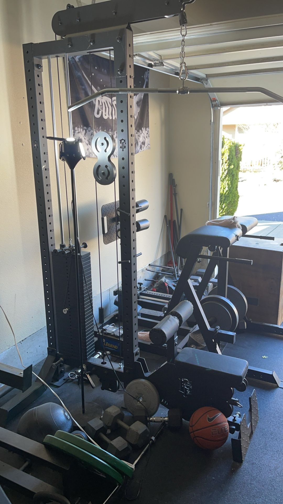 CF Lat Pulldown/ Low row selectorized machine