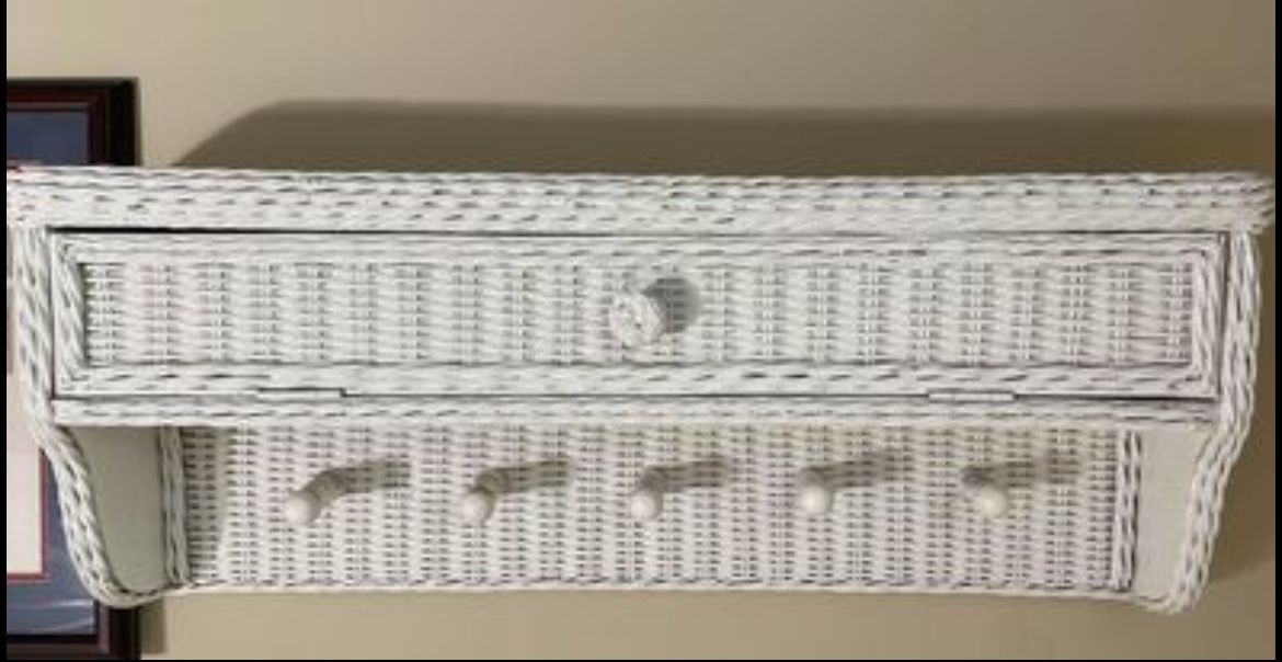 Wicker Desk And Accessories