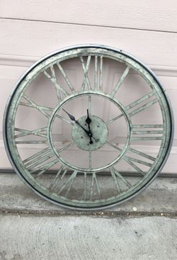 Clock (just for decor)