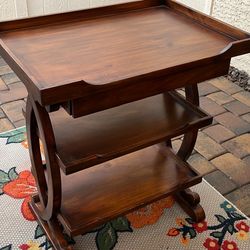 Wood table/nightstand